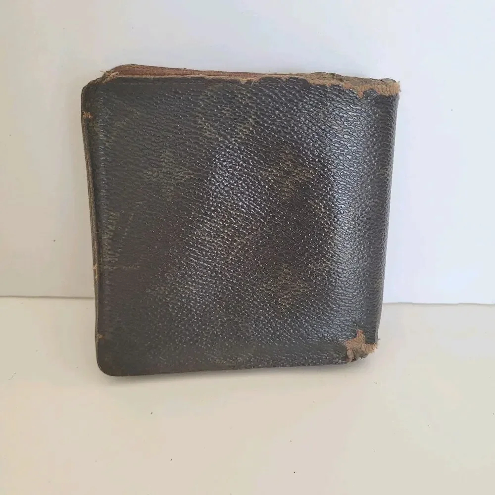 Vintage Louis Vuitton Men's LV Brown Bi-Fold Leather Wallet‎ Monogram Card Bill